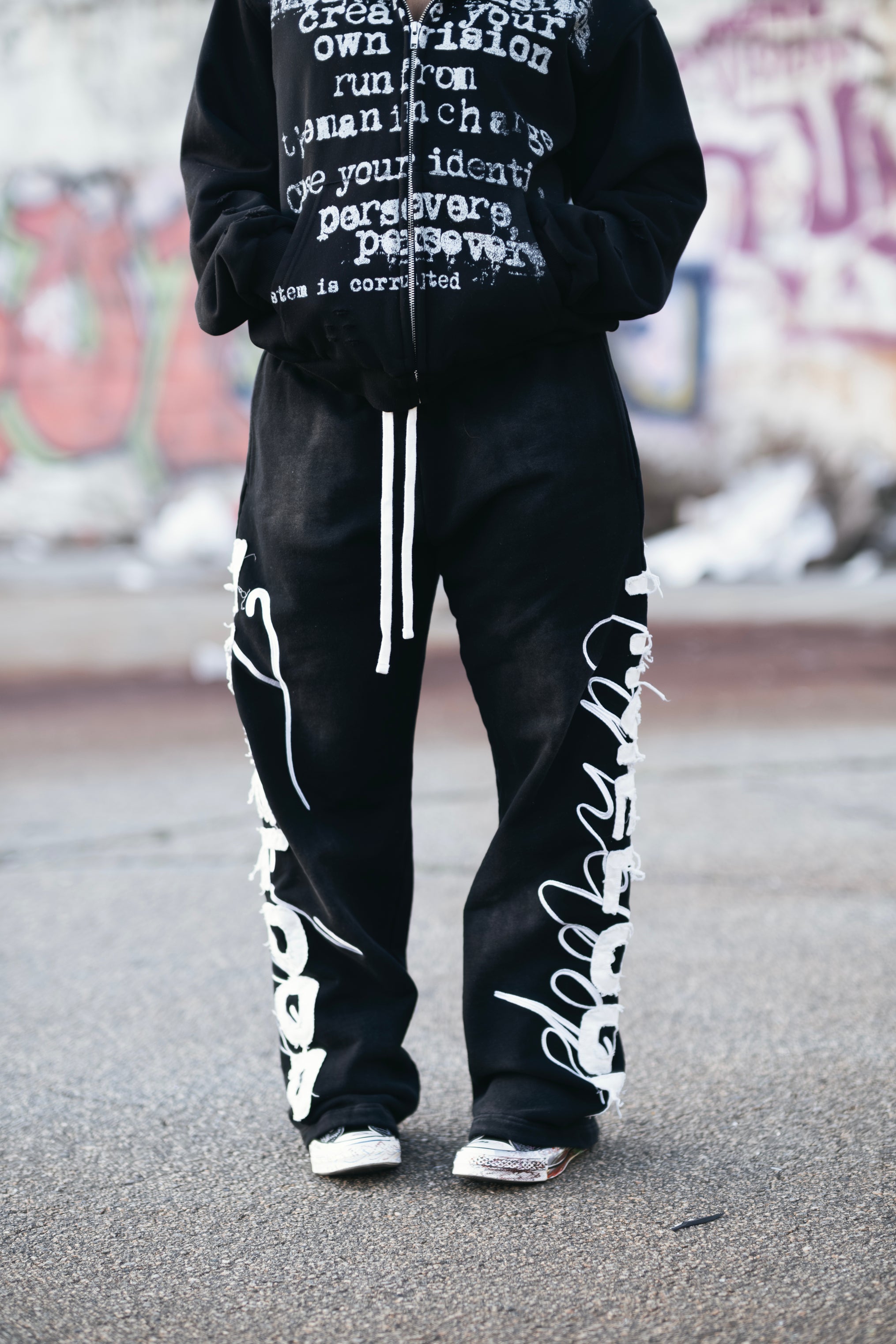 EMBROIDERY SWEATS