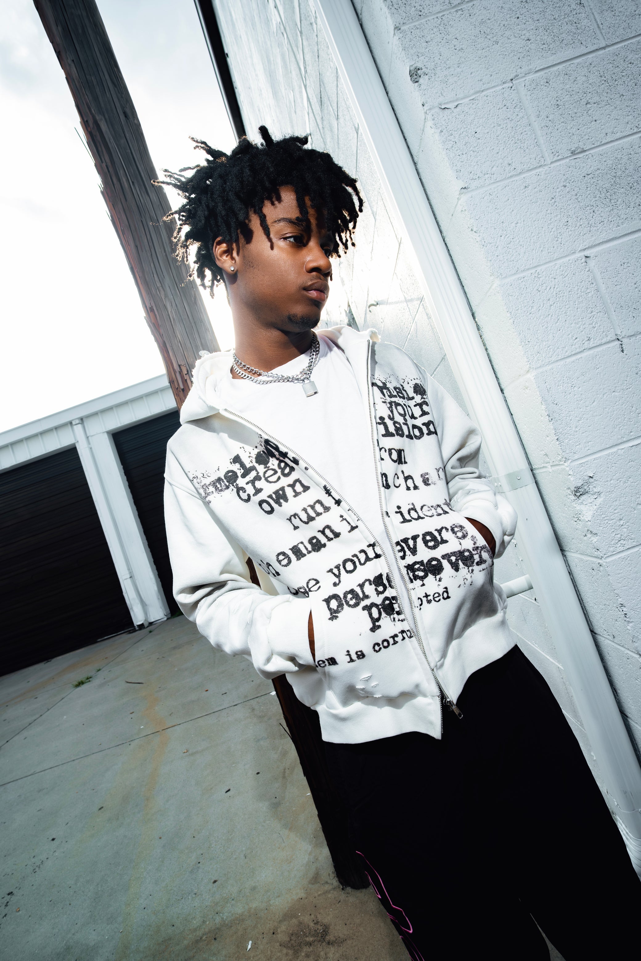 CREATE YOUR VISION ZIPUP