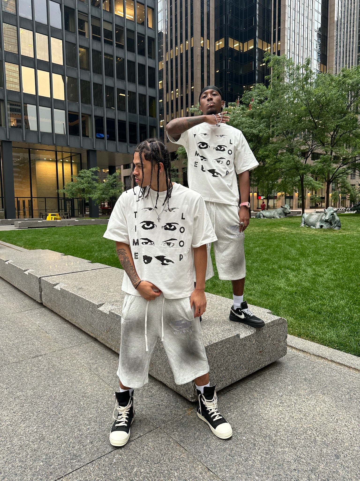 EYES TEE
