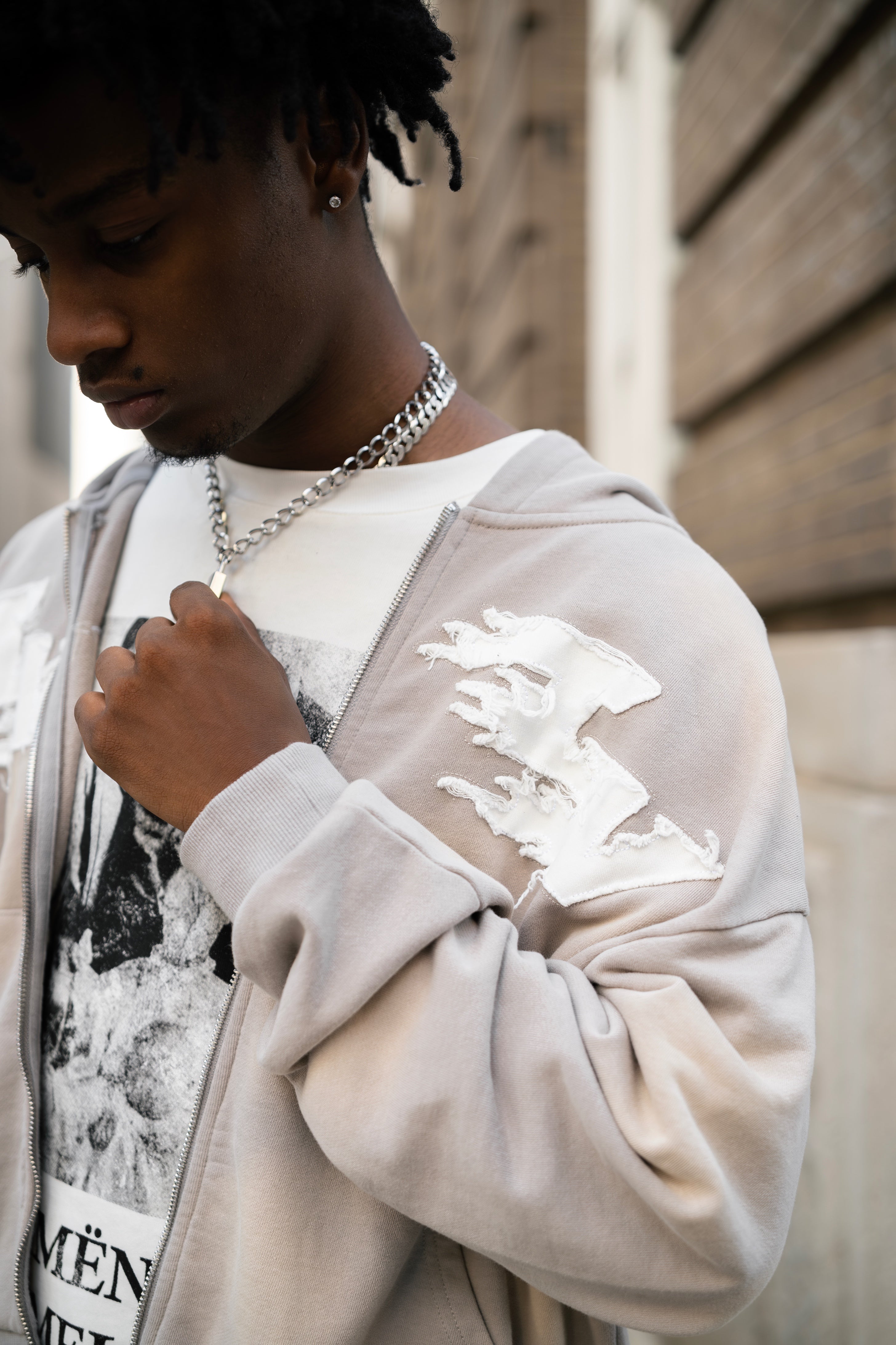 EMBROIDERY LOGO HOODIE