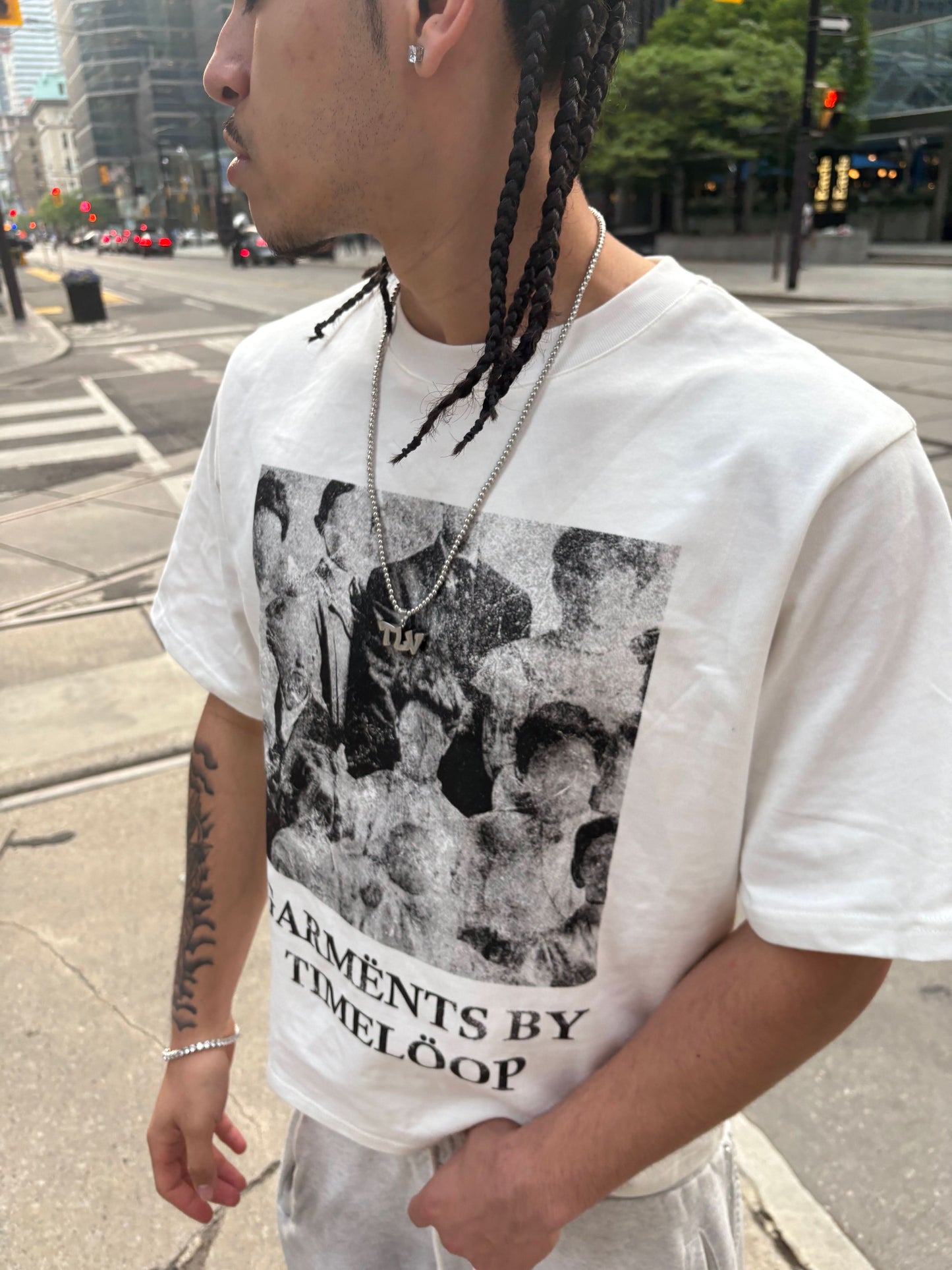 GARMENTS TEE