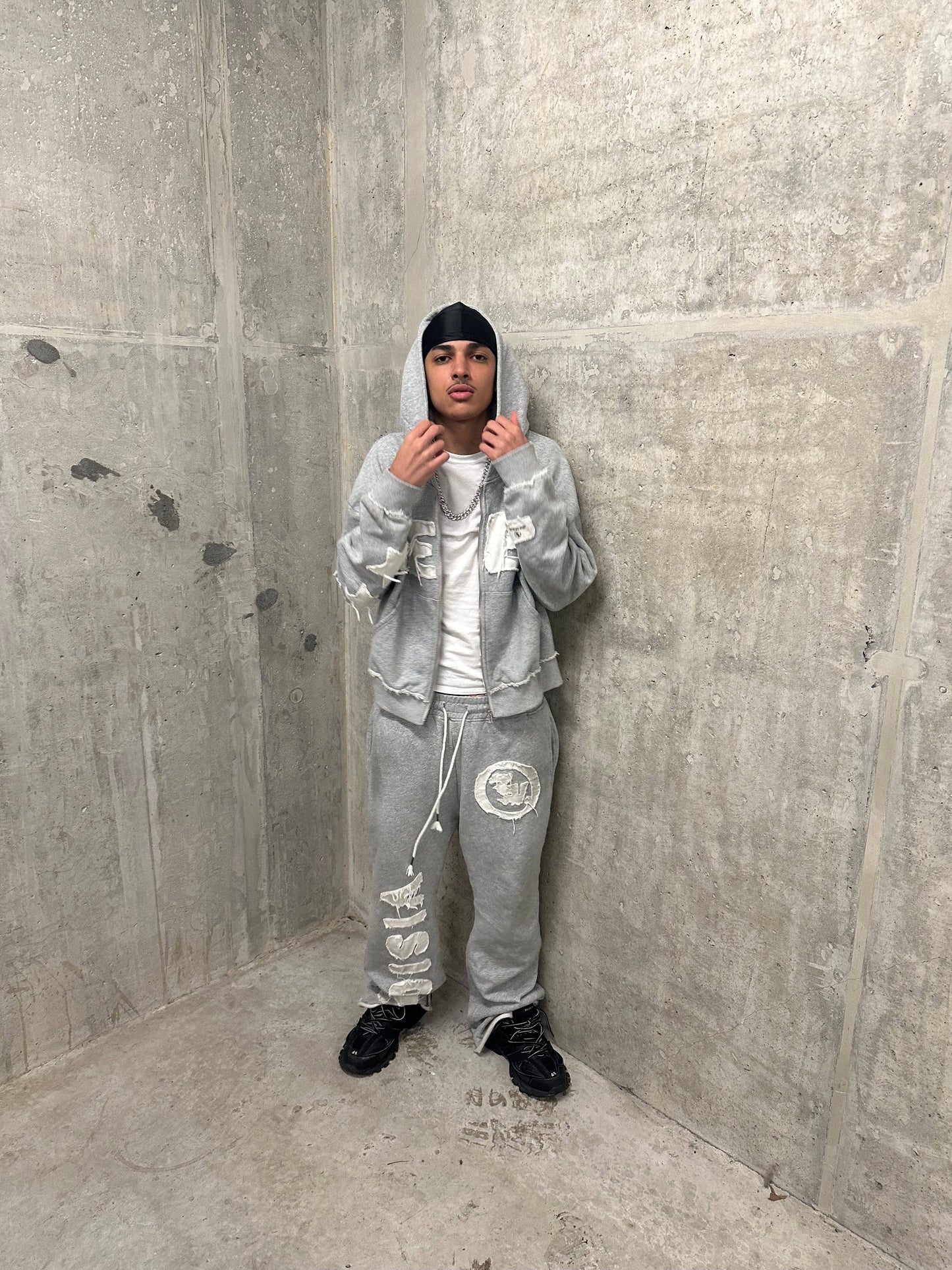 LIGHT GREY "SEEK VISIONZ" SET
