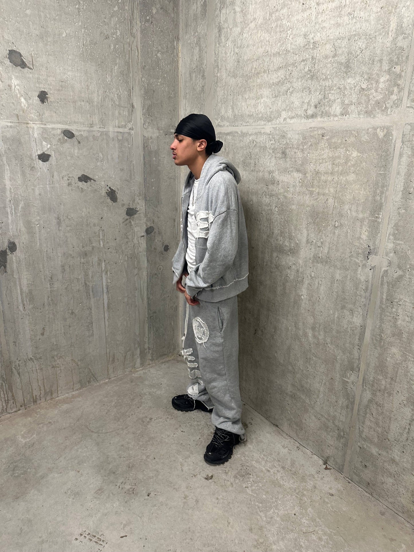 LIGHT GREY "SEEK VISIONZ" SET