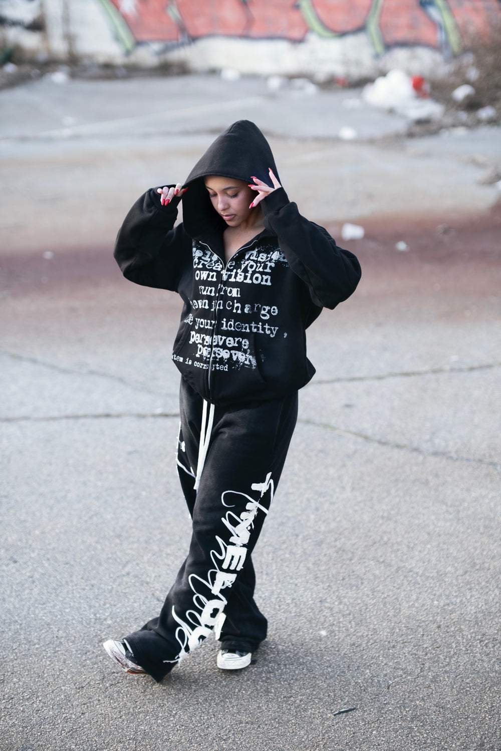 EMBROIDERY SWEATS