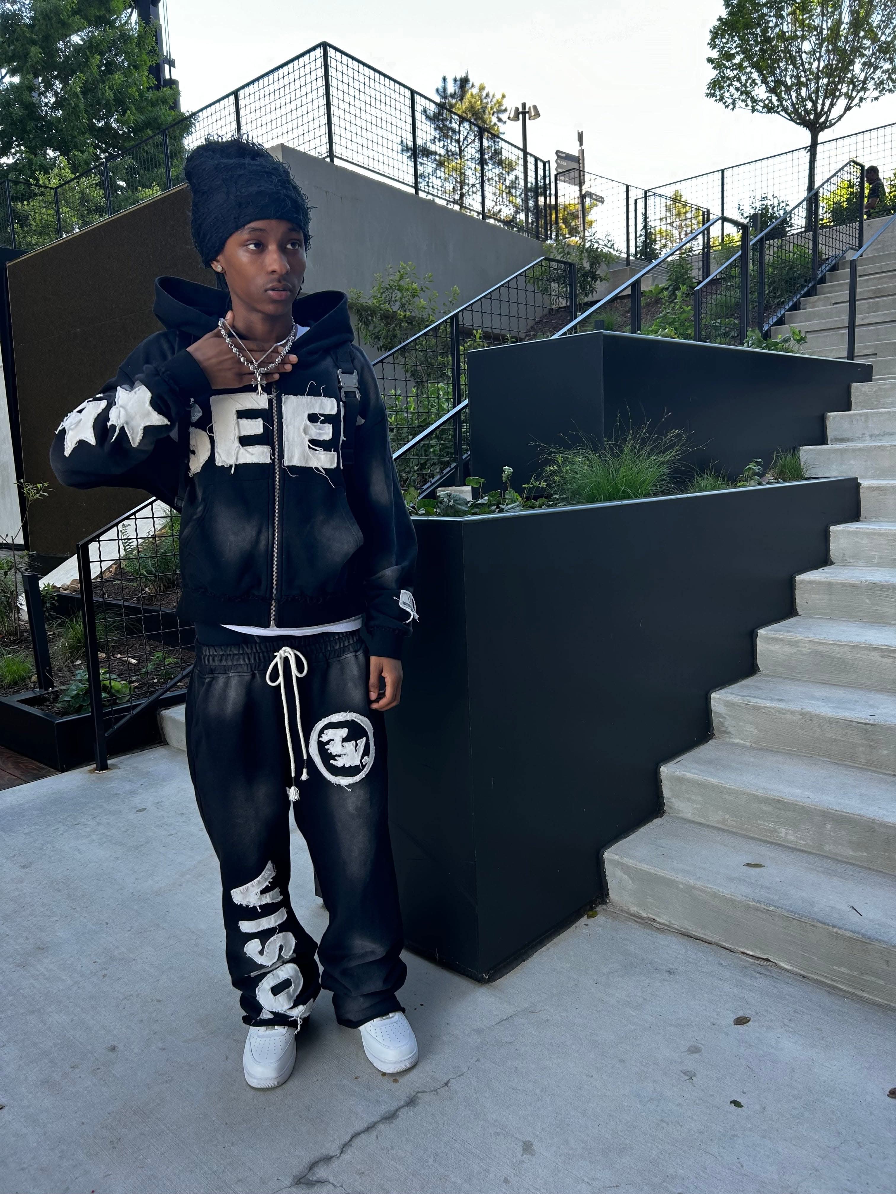 ONYX BLACK "VISIONZ" SWEATS - Timeloop Visionz